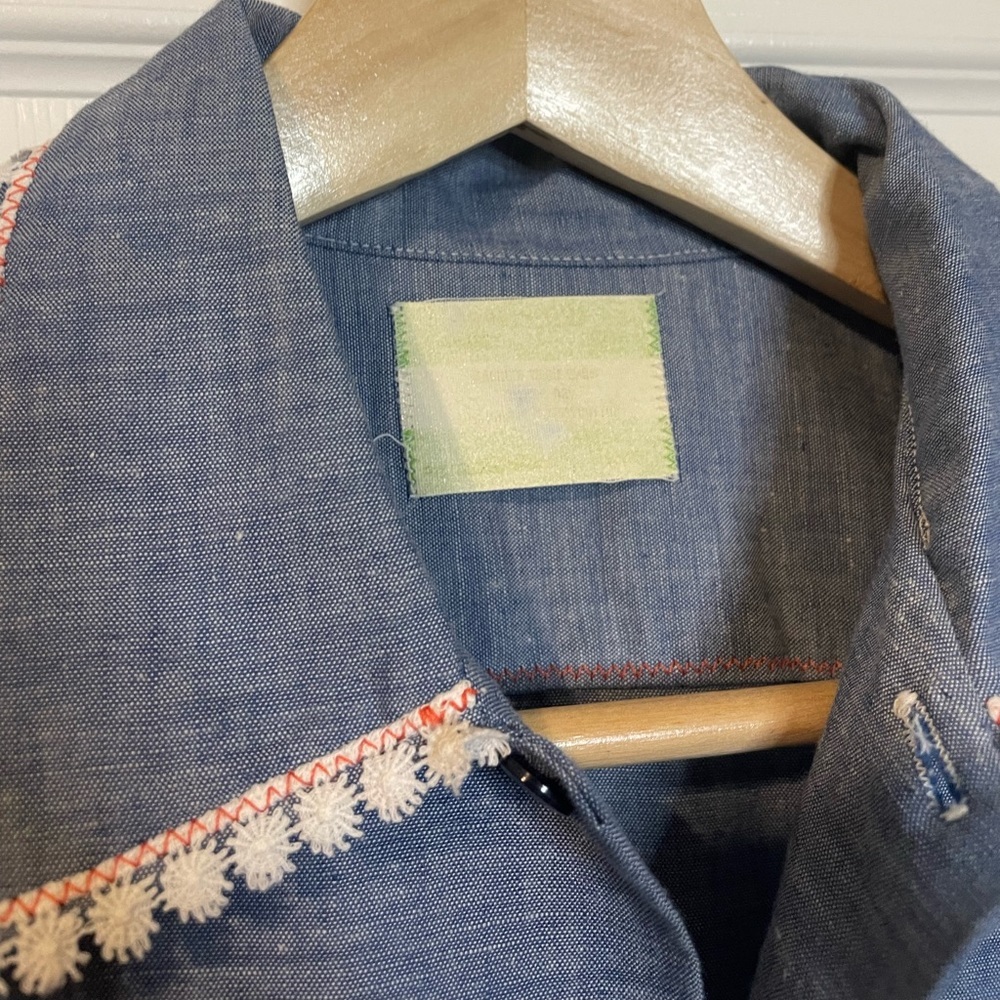 VTG blue chambray button down shirt embellished w/ lace & owl appliqué sz XL - Picture 5 of 8